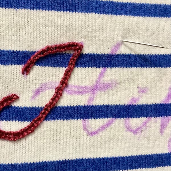 手縫いで名前の刺繍の仕方 4種類 Dressmaker